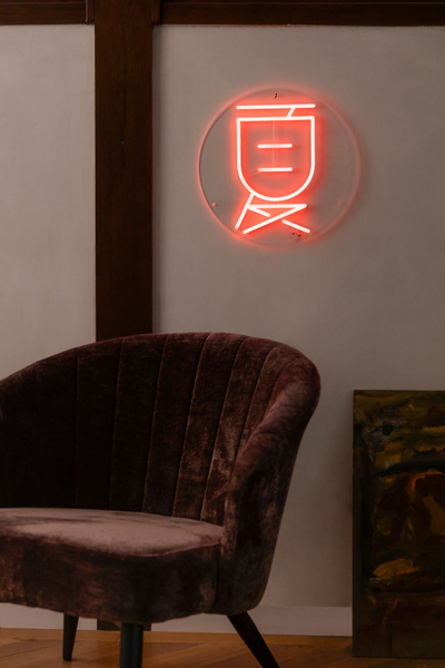 Neon Wall Light Sya Summer in room